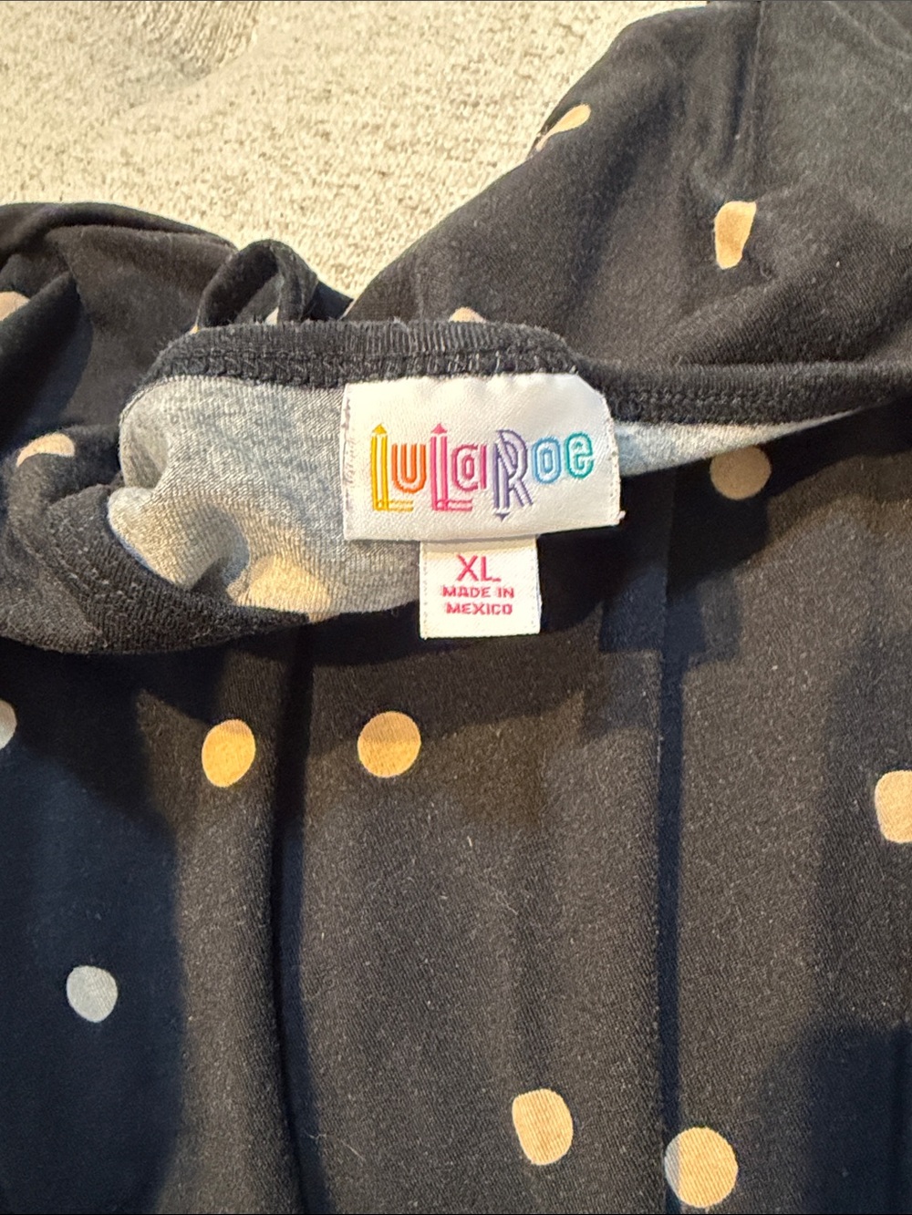 Bundle of EIGHT LuLaRoe TOPS AND LEGGINGS 💫💫 - Picture 2 of 12